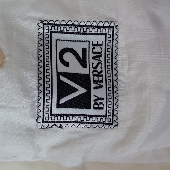 COPY - 💢V 2 by VERSACE COAT💢 - Picture 5 of 17